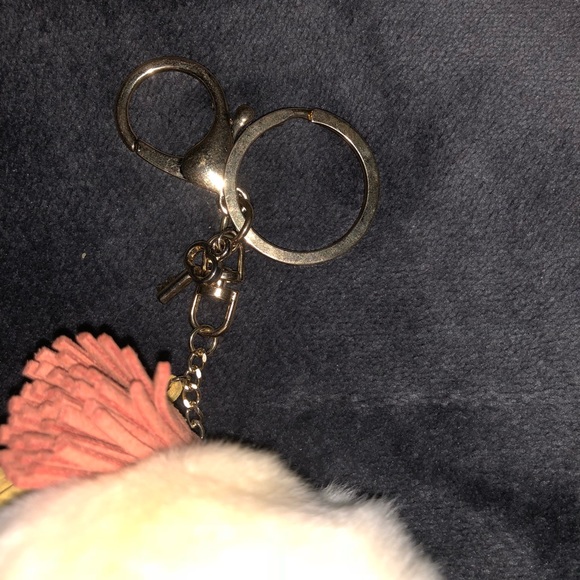 Lily Rain Yellow Puff  Keychain - Picture 4 of 5